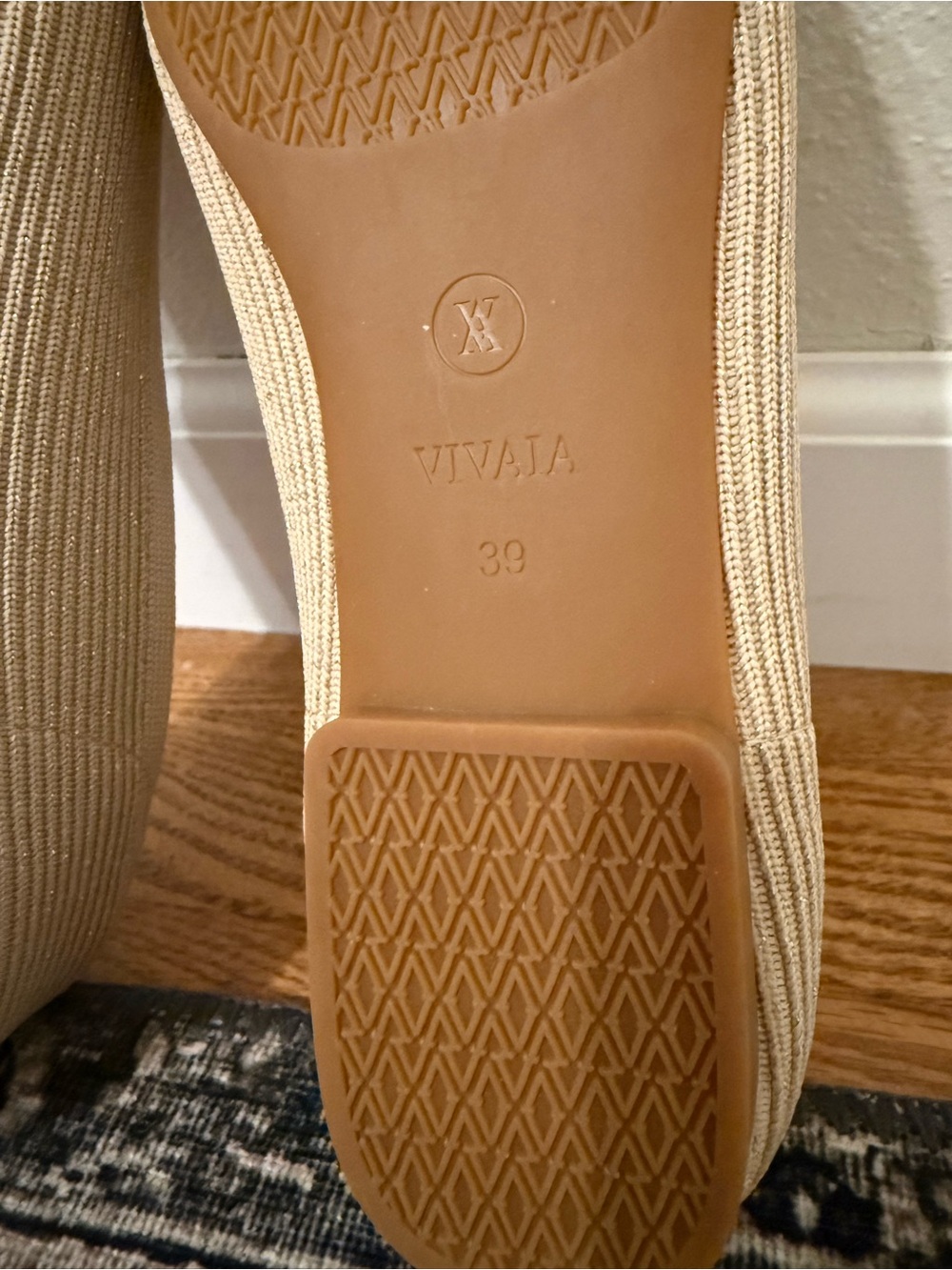VIVAIA Size 39 / 8 Square-Toe V-Cut Flats (Margot 2.0) Color Almond - Picture 8 of 8